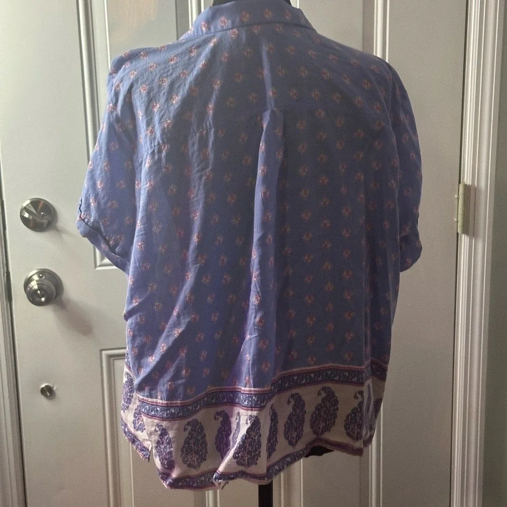 Banana Republic Blue and Purple Paisley Button Down Shirt